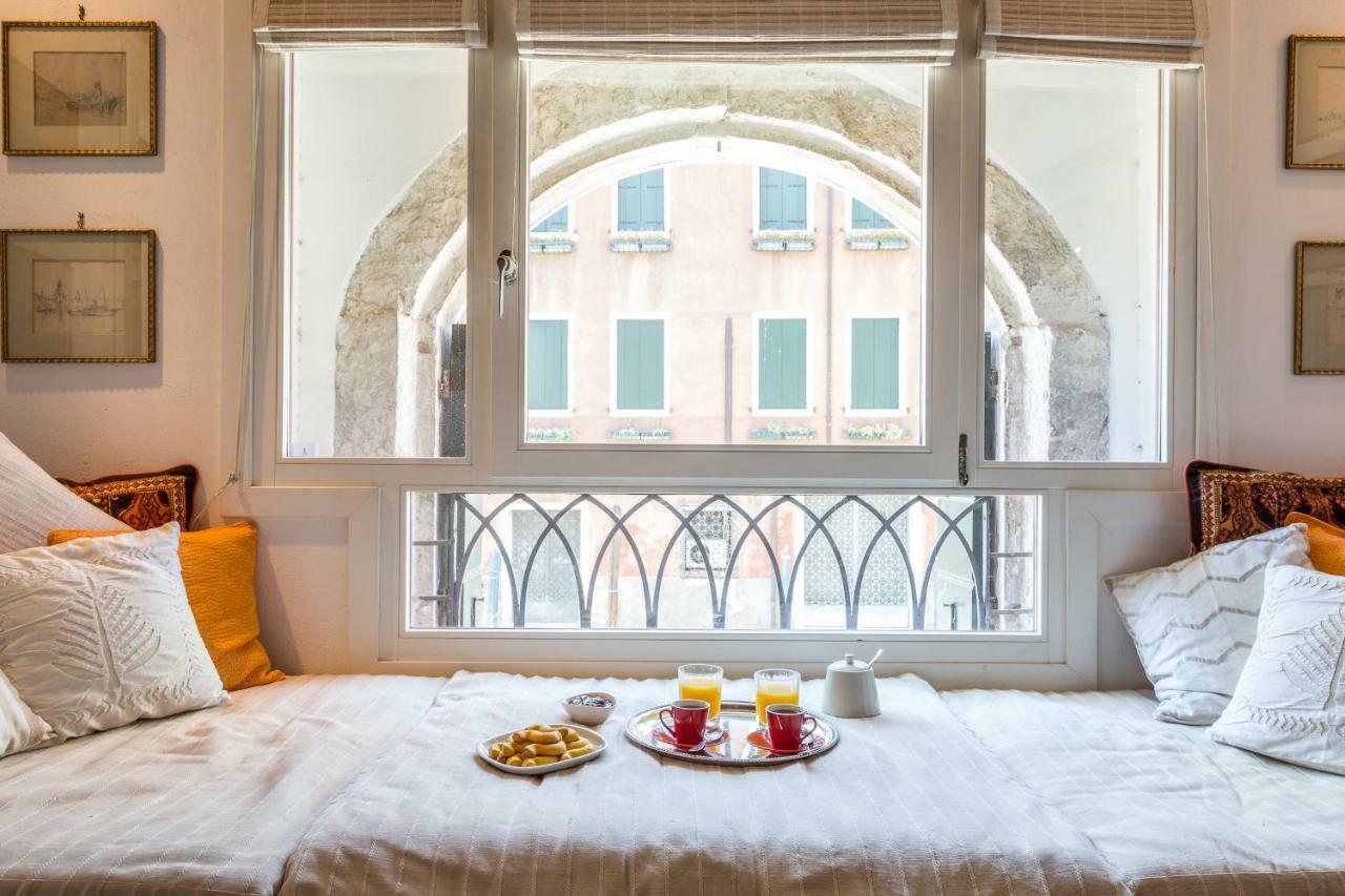 Ca' Tintoretto Canal View Apartment Venedig